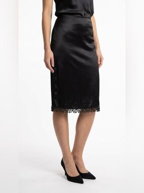 BLACK SATIN BEADED HEM PENCIL SKIRT WOMAN SIZE M